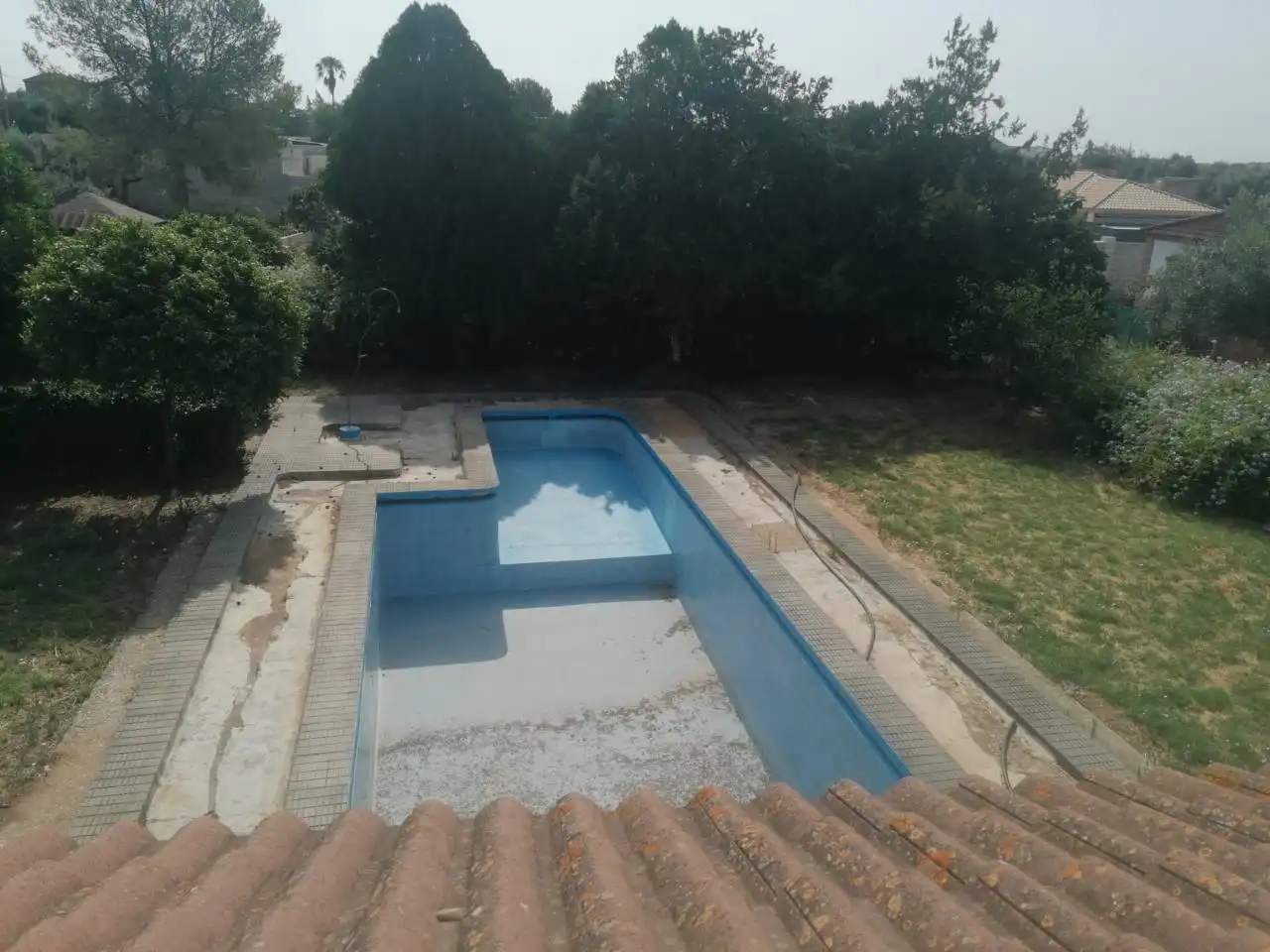 Piscina de Casa o xalet en venda en Dos Hermanas amb Jardí privat, Terrassa i Piscina
