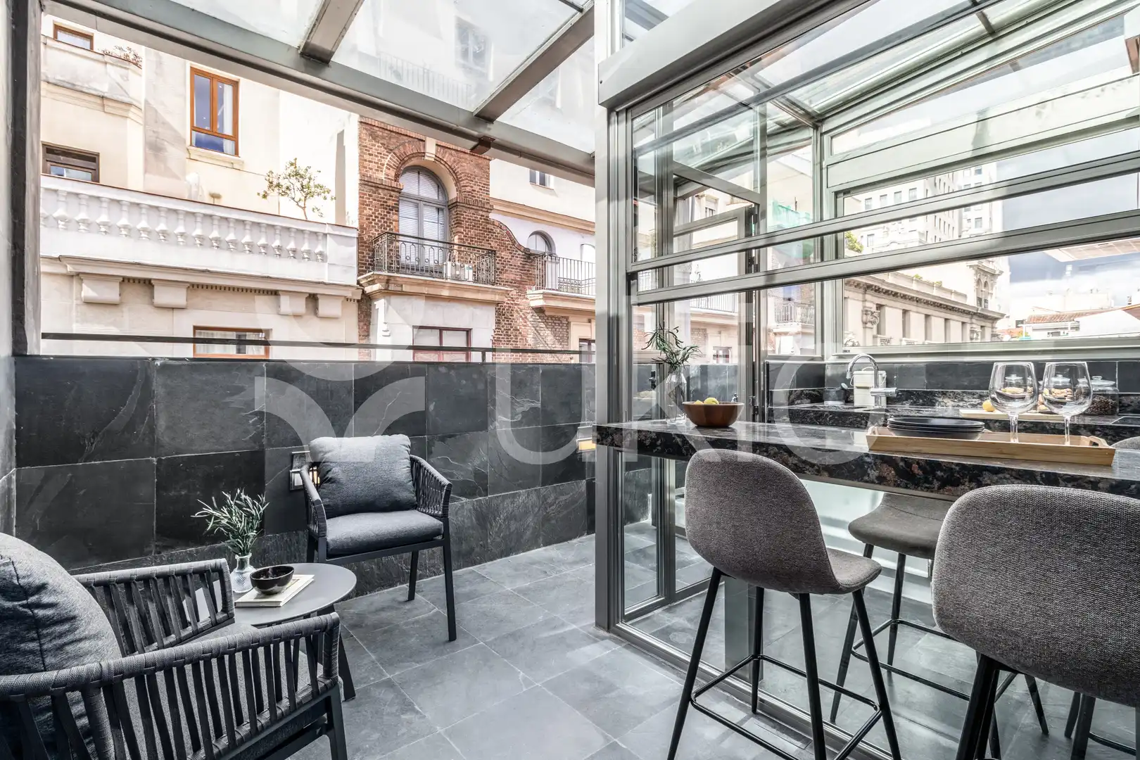 Appartement compact à louer à Calle de la Reina, imagen 4