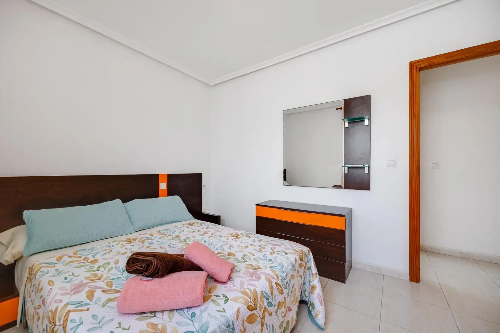 Habitación de Piso en venta en Orihuela con Aire acondicionado, Amueblado y Piscina comunitaria