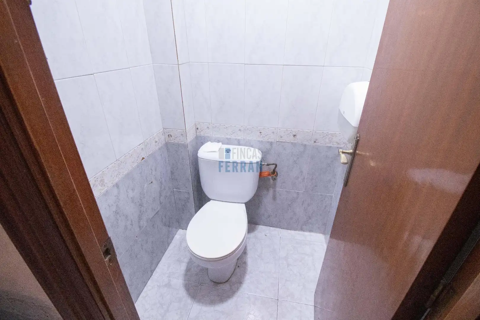 Badezimmer von Geschaftsraum zur Miete in El Vendrell