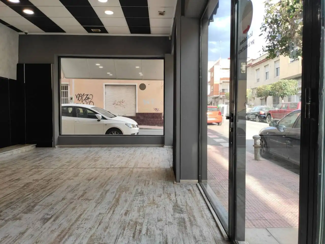 Locale commerciale in vendita a Fraternidad