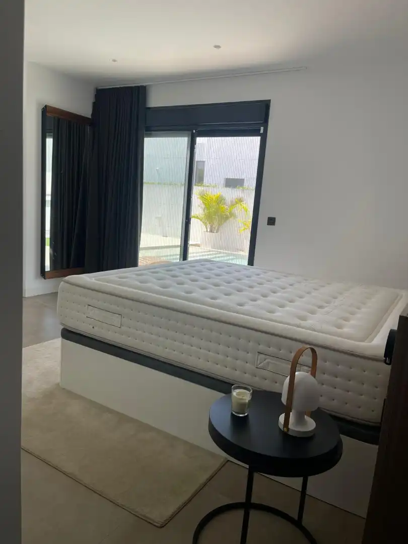 Habitación de Casa o chalet en venta en Chiclana de la Frontera con Aire acondicionado, Calefacción y Jardín privado