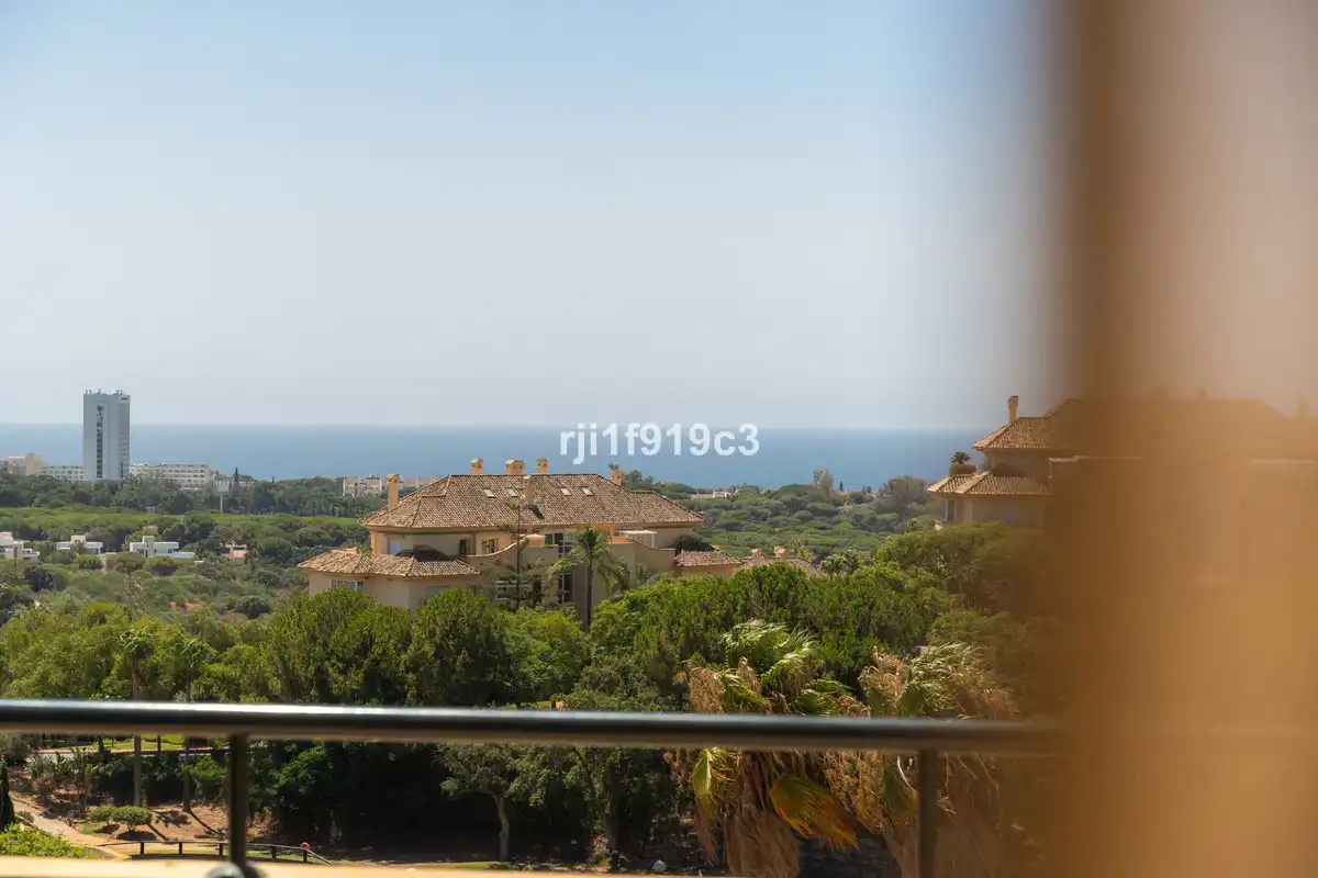 Jardí de Pis en venda en Marbella amb Aire condicionat, Terrassa i Traster