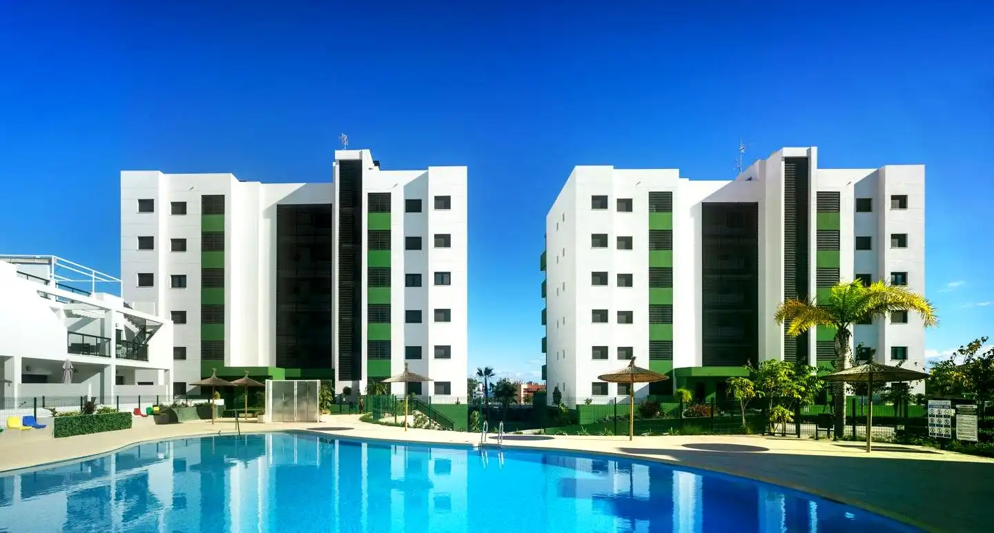 Piscina de Piso en venta en Pilar de la Horadada con Aire acondicionado, Terraza y Amueblado