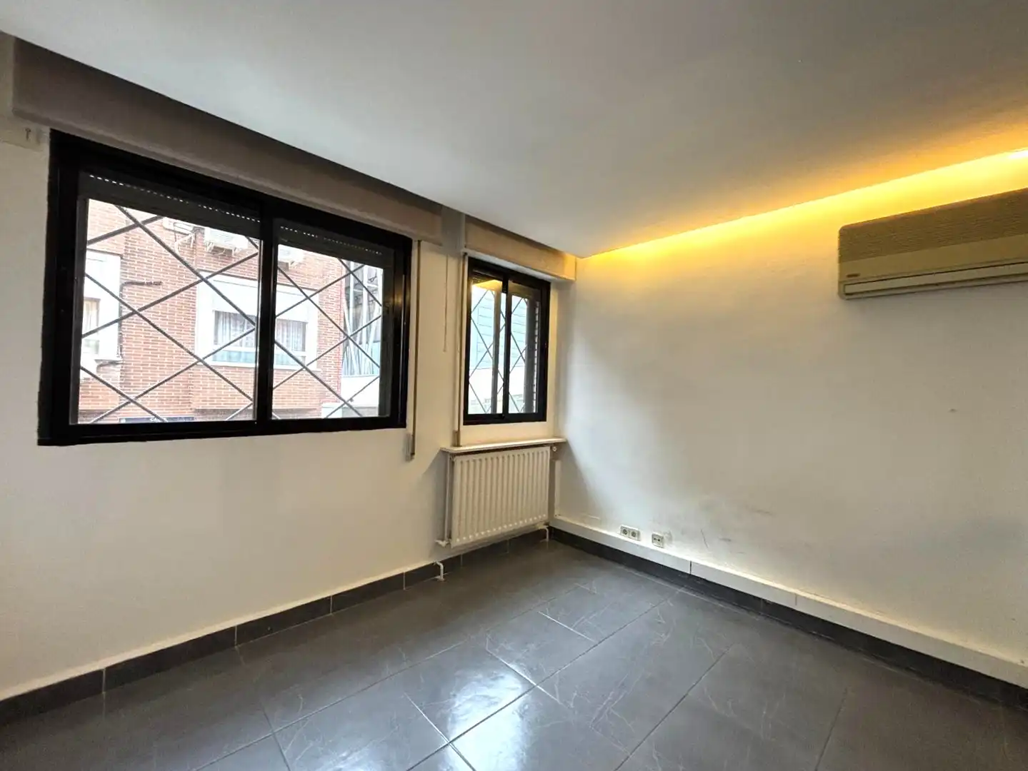 Commercial properties for sale in Calle de Nuestra Señora de la Antigua, Puerta Bonita