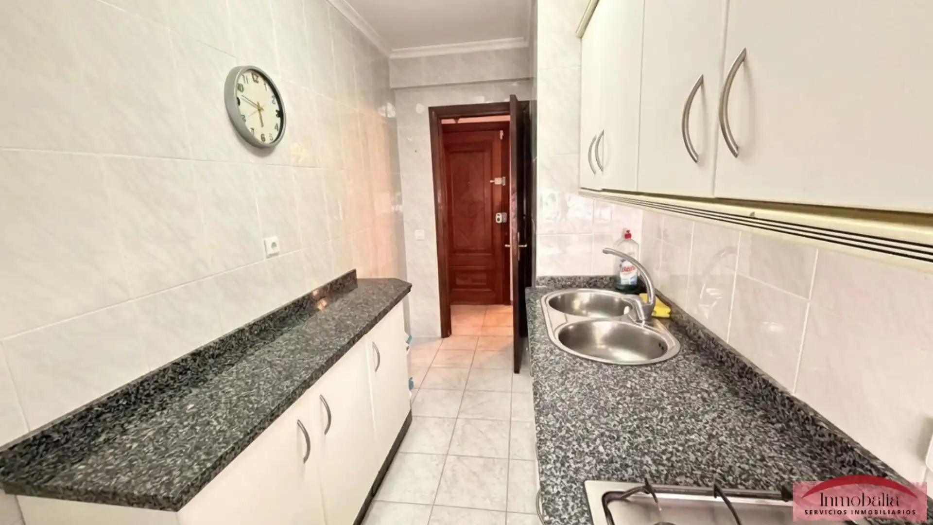 Cocina de Piso en venta en Sevilla con Aire acondicionado y Amueblado