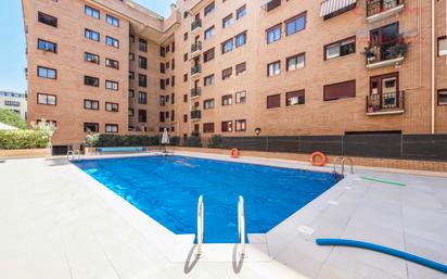 Swimming pool of Flat to rent in  Madrid Capital  with Air Conditioner