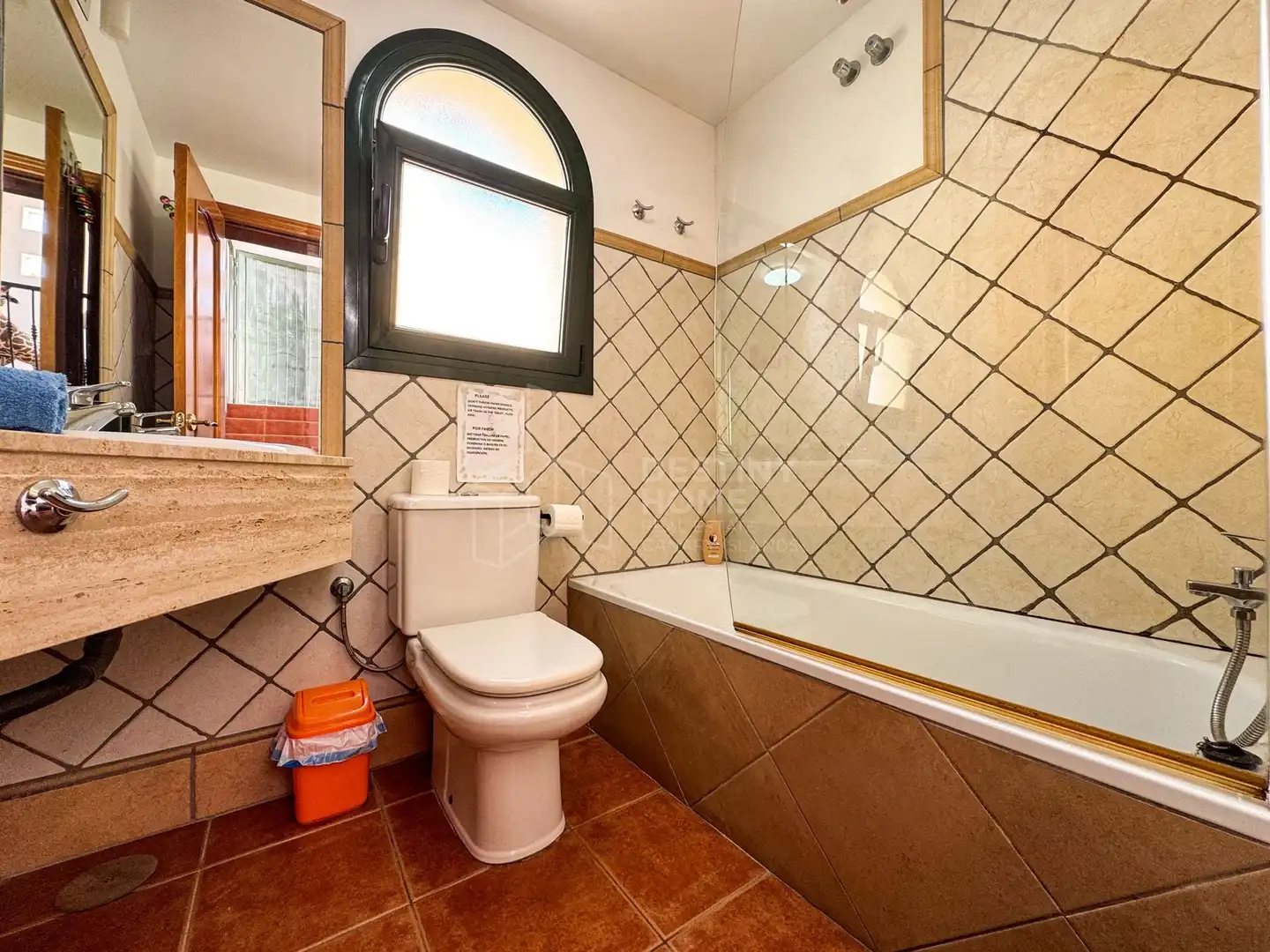 Bany de Casa o xalet en venda en La Oliva amb Terrassa, Piscina i Moblat