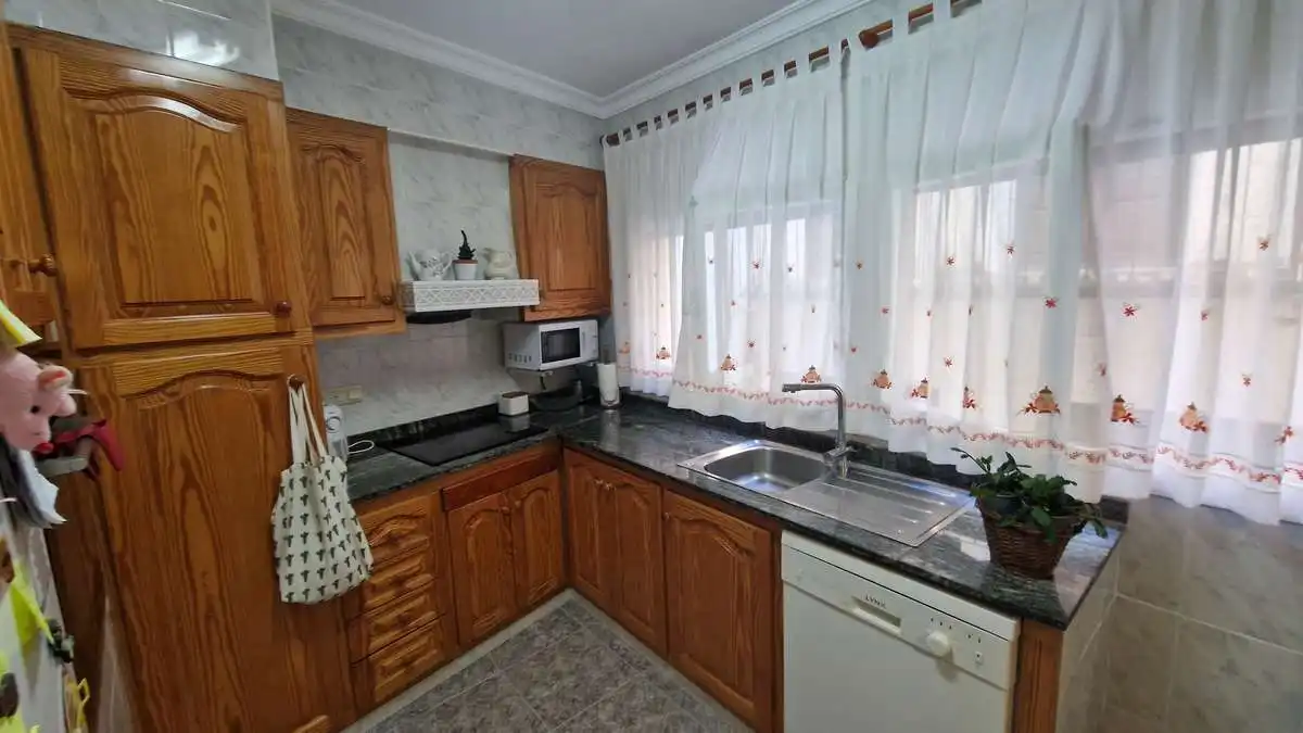 Cuina de Casa o xalet en venda en Vinaròs amb Aire condicionat, Terrassa i Moblat