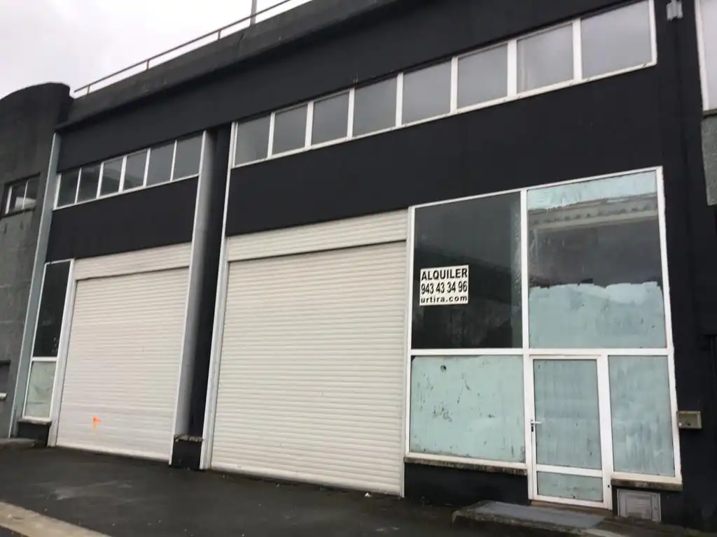 Außenansicht von Fabrikhallen zur Miete in Villabona