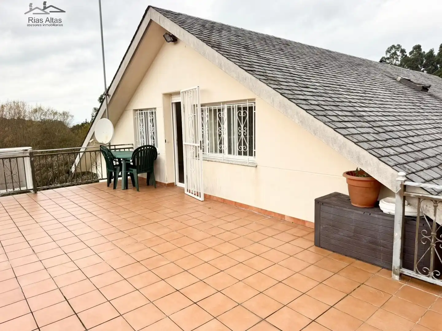 Chalet con piscina en venta en TRIBISQUEIRA