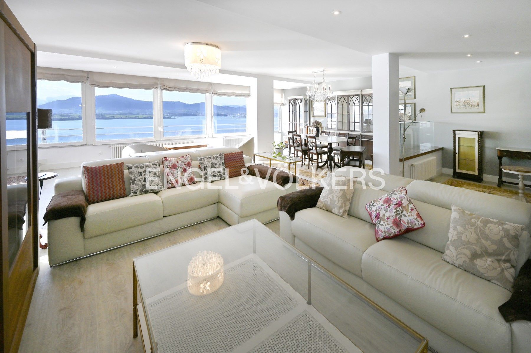 Living room of Apartment for sale in Santander  with Air Conditioner, Heating and Private garden