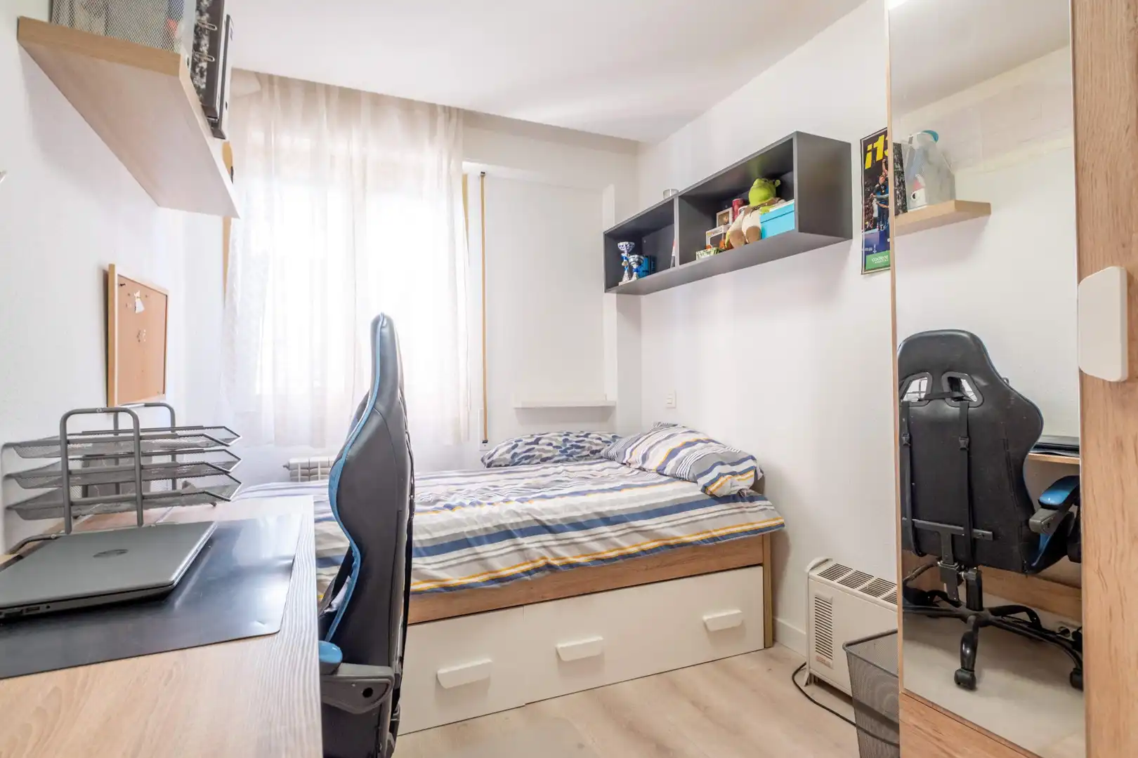 Schlafzimmer von Erdgeschoss zum Verkauf in Zaragoza mit Klimaanlage, Heizung und Terrasse