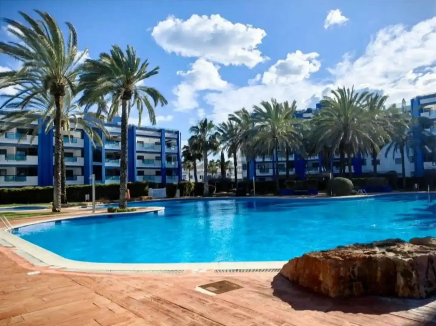 Schwimmbecken von Wohnungen zur Miete in Santa Eulària des Riu mit Klimaanlage und Schwimmbad
