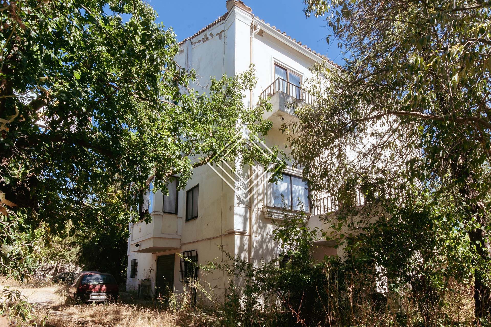 Exterior view of House or chalet for sale in  Madrid Capital  with Private garden and Swimming Pool