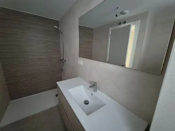 Bathroom of Flat for sale in Palencia  with Heating, Parquet flooring and Storage room