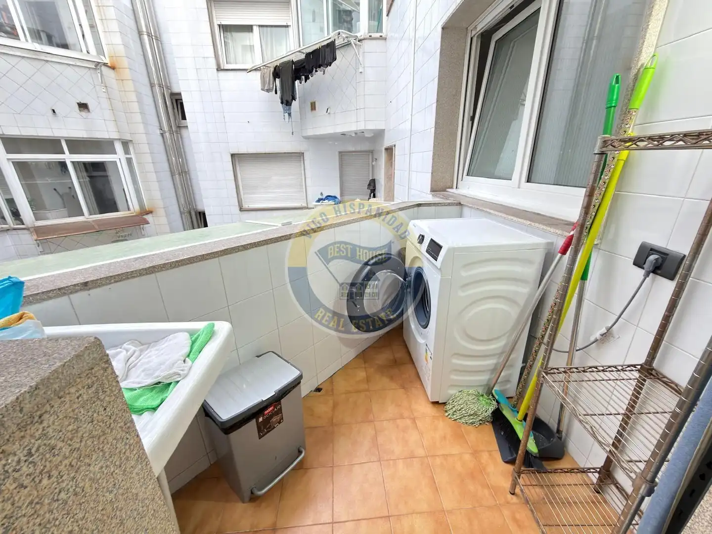Apartments for rent in Calle ROSALIA DE CASTRO, Centro - Areal