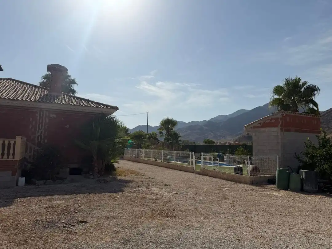 Vista exterior de Casa o chalet en venta en Elche / Elx con Aire acondicionado, Calefacción y Jardín privado