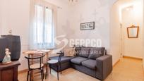 Sala d'estar de Pis en venda en  Madrid Capital