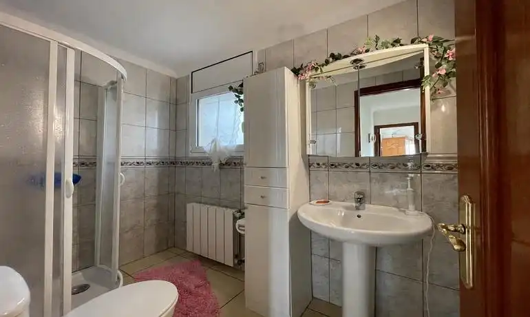 Bany de Casa o xalet en venda en Roses amb Jardí privat, Terrassa i Balcó