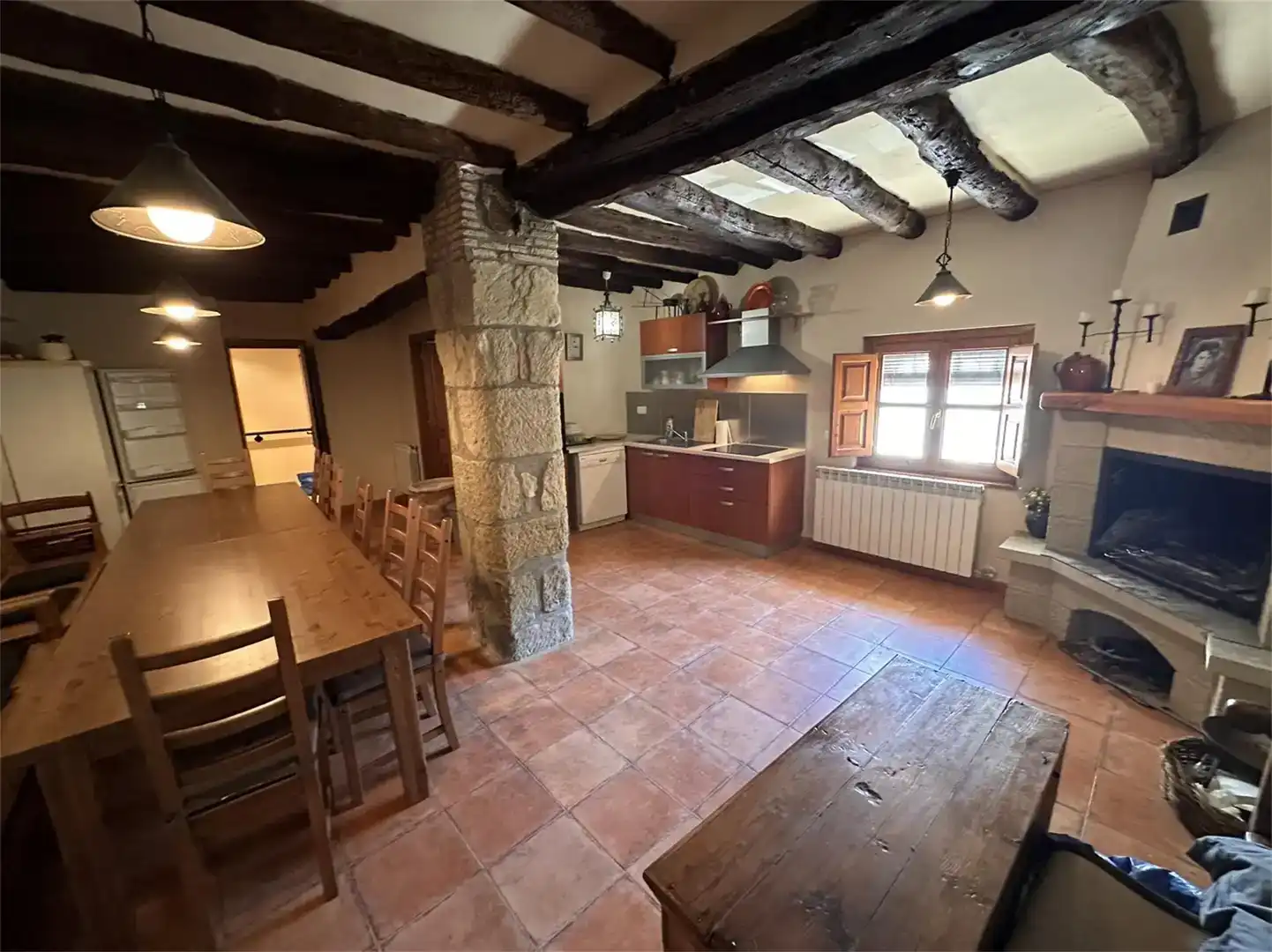 Cuina de Finca rústica en venda en Uncastillo amb Parquet, Traster i Moblat