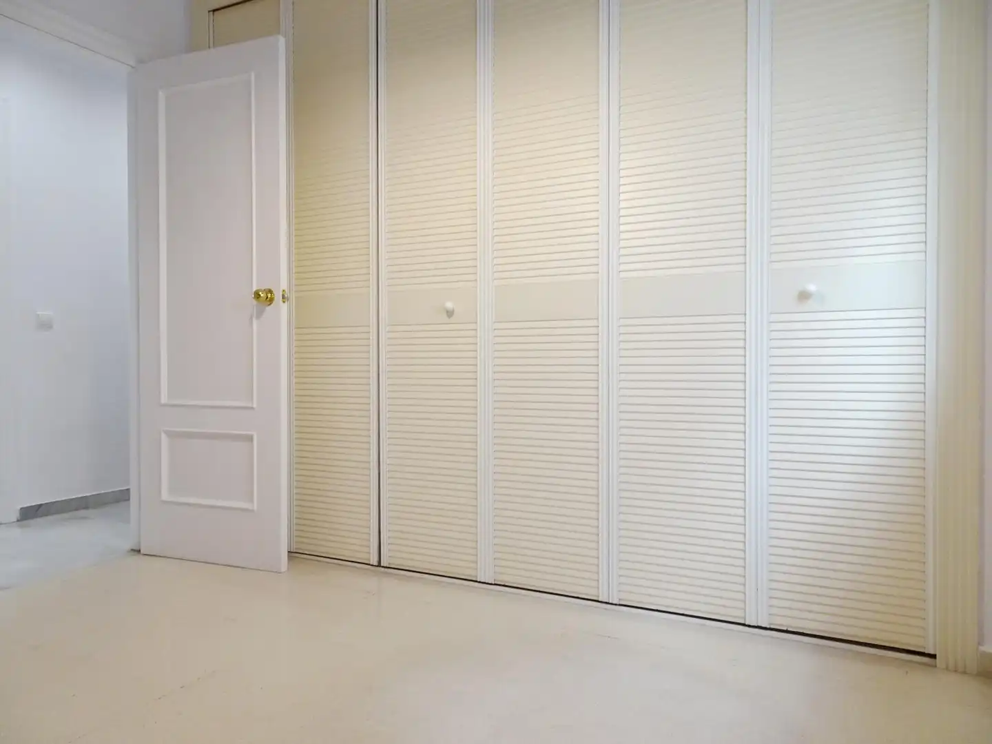 Schlafzimmer von Wohnung zur Miete in Málaga mit Klimaanlage, Privatgarten und Terrasse