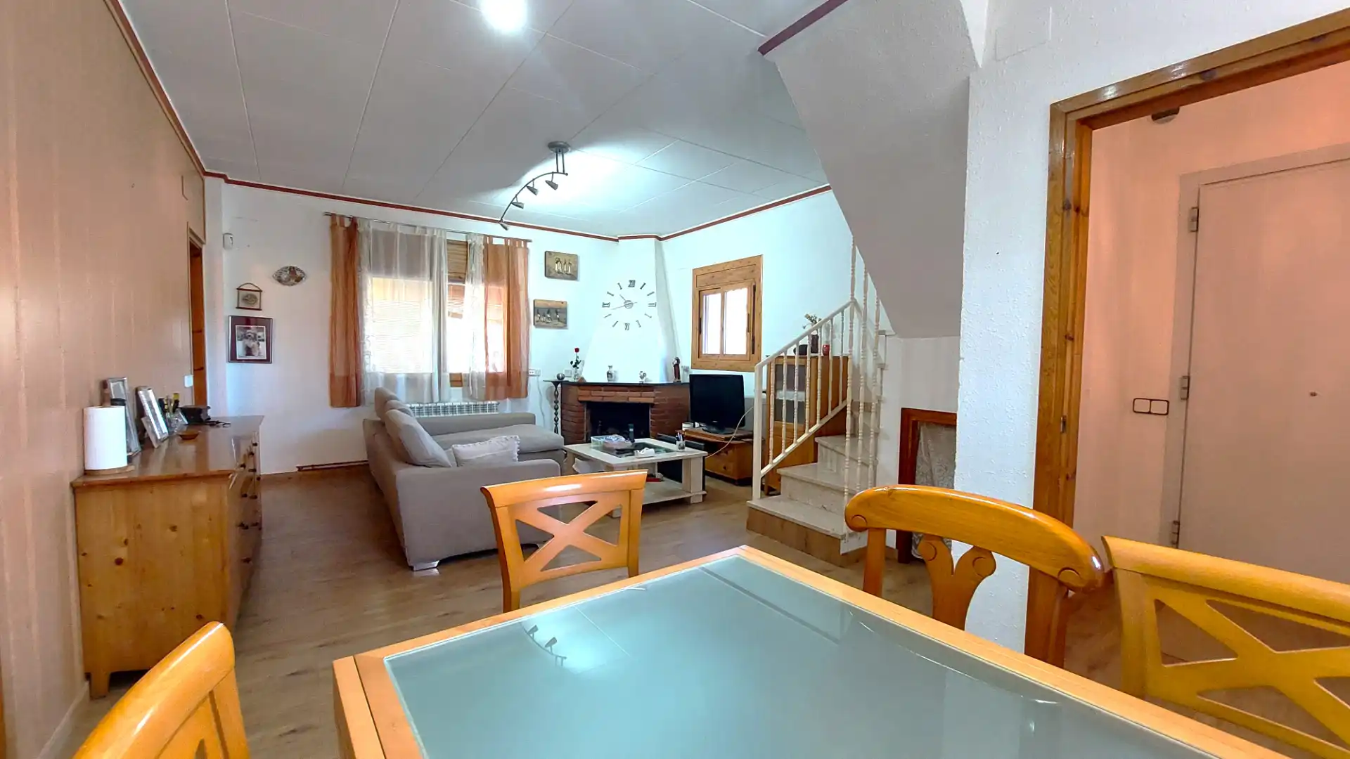 Sala d'estar de Casa o xalet en venda en Sant Llorenç Savall amb Calefacció, Jardí privat i Terrassa