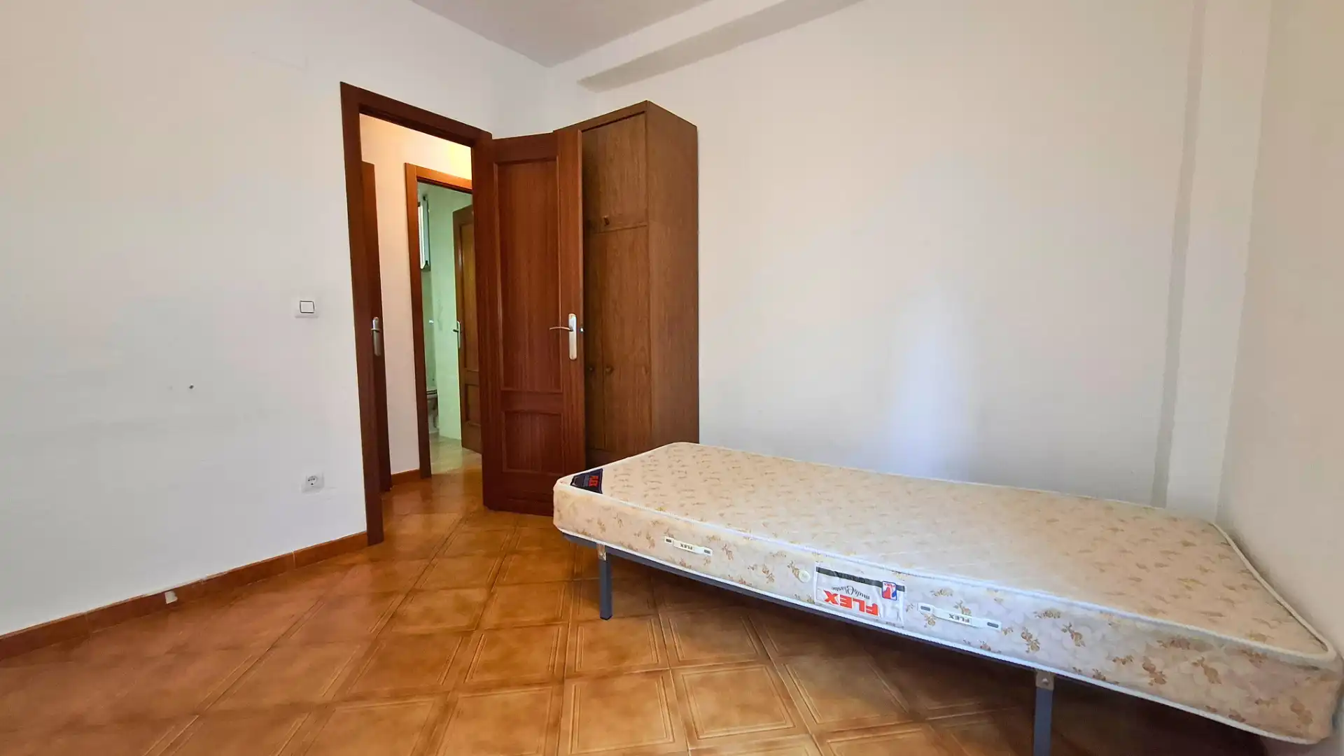 Dormitori de Pis en venda en Córdoba amb Aire condicionat i Forn
