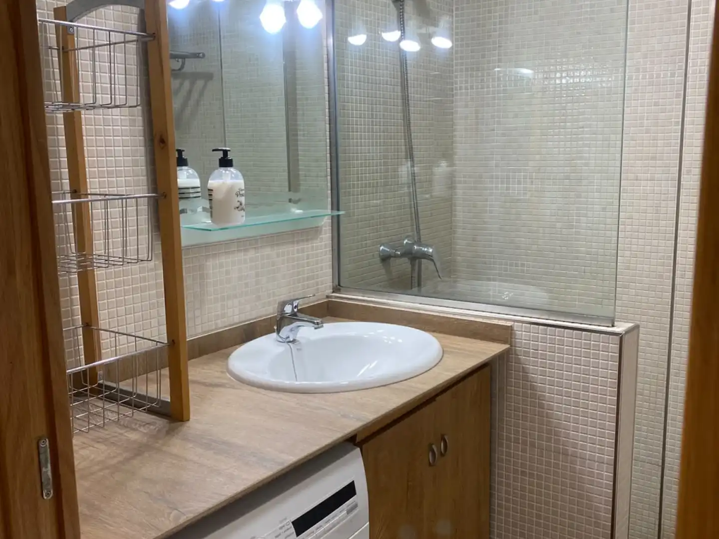 Baño de Apartamento de alquiler en Mazarrón con Amueblado y Lavadora