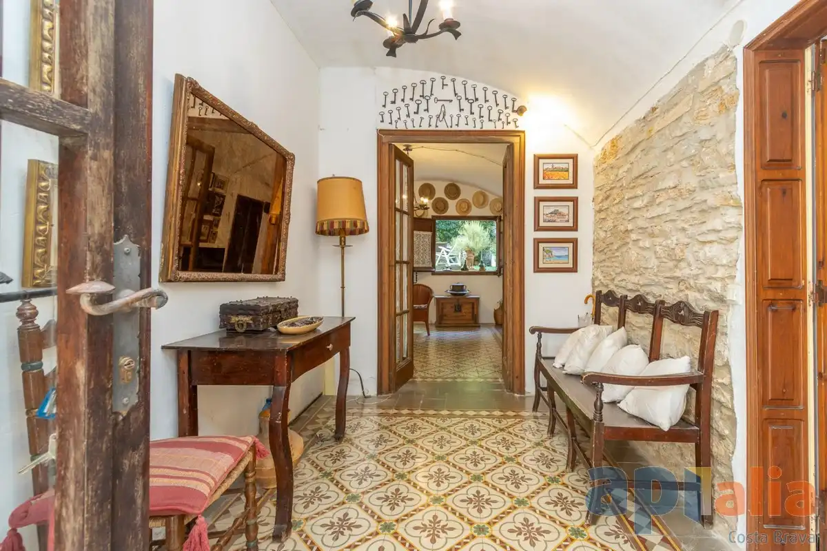 Casa adosada en venda en Begur amb Jardí privat i Moblat
