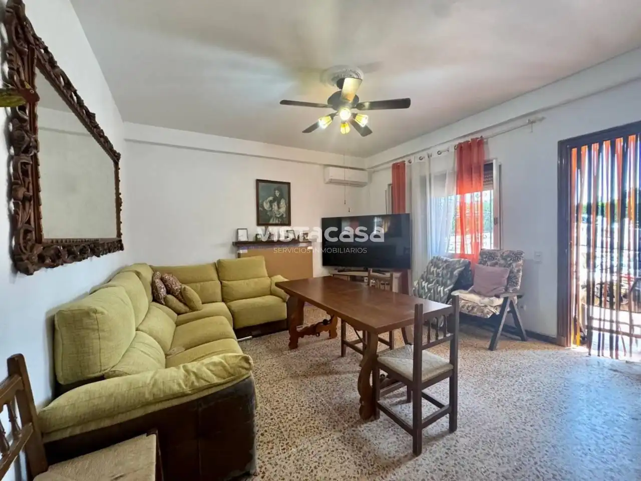 Wohnzimmer von Country house zum Verkauf in Mairena del Alcor mit Heizung, Privatgarten und Terrasse