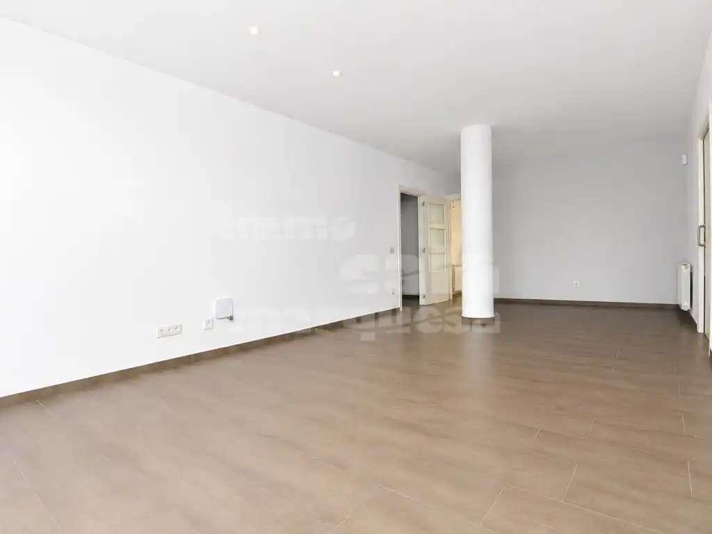 Apartment with lift for sale in Calle Santa Marta, imagen 3
