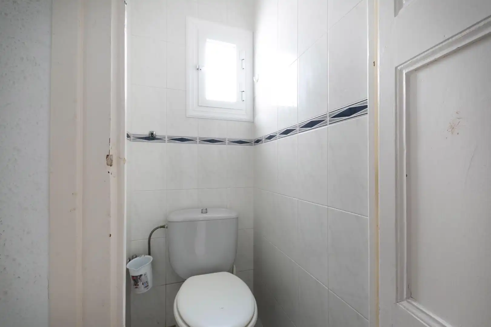 Bathroom of Flat for sale in Barcelona