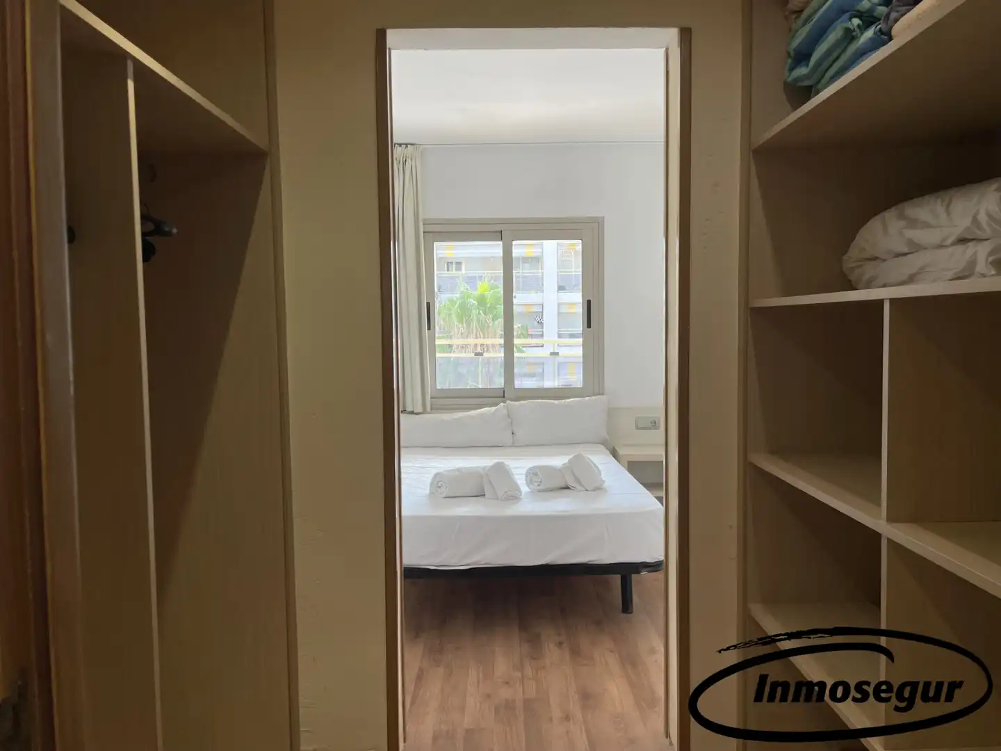Habitación de Apartamento en venta en Salou con Aire acondicionado, Calefacción y Amueblado