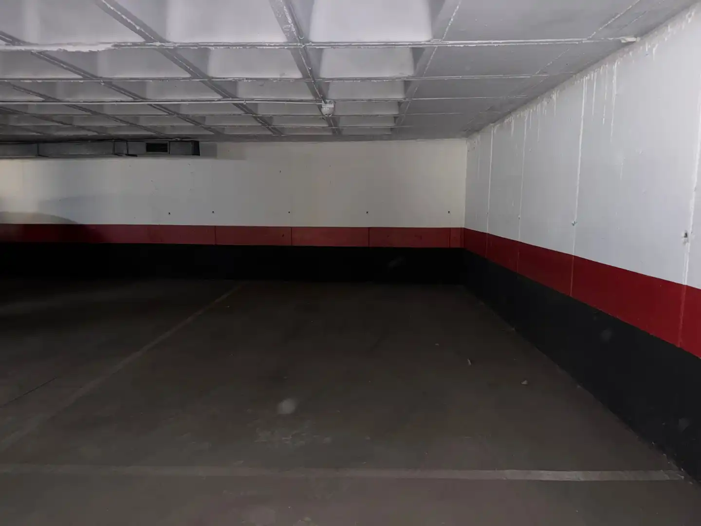 Einzelparkplatz mit Aufzug zum Verkauf in Calle de Santa Leonor