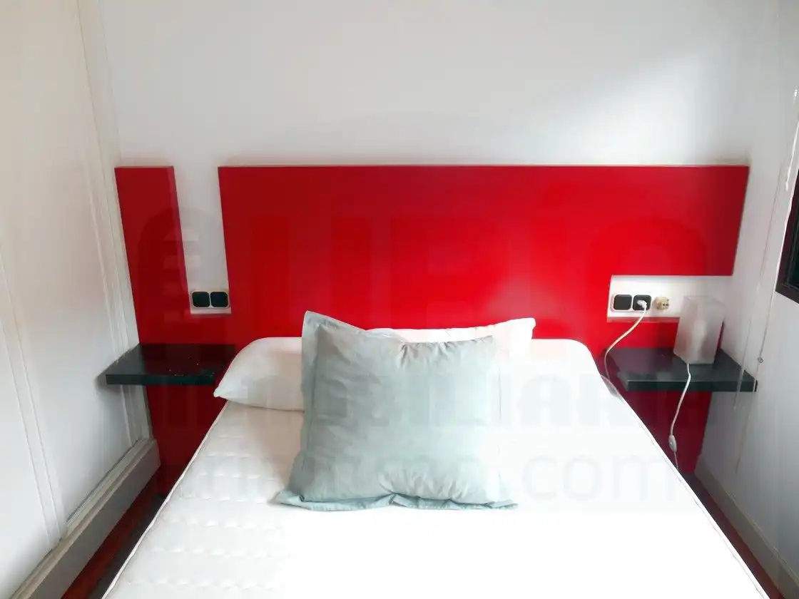 Bedroom of Apartments for rent in Oviedo   with Heating, Terrace and Washing machine