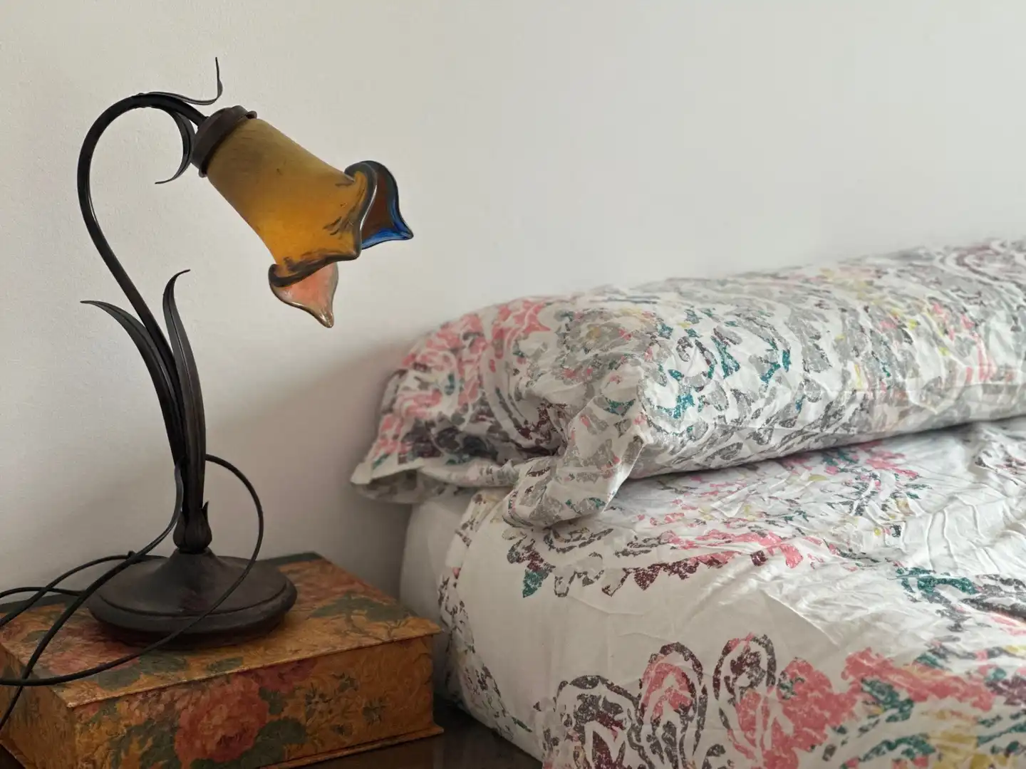 Bedroom of Flat for rent in Santiago de Compostela   with Heating, Parquet flooring and Furnished