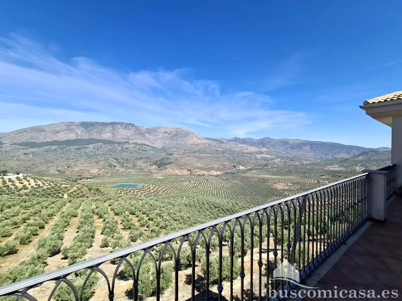 Vista exterior de Casa o xalet en venda en Huelma amb Aire condicionat, Calefacció i Jardí privat