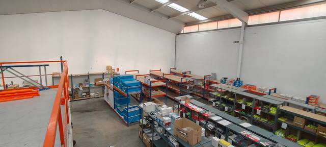 Nave industrial en Alquiler en Aranguren