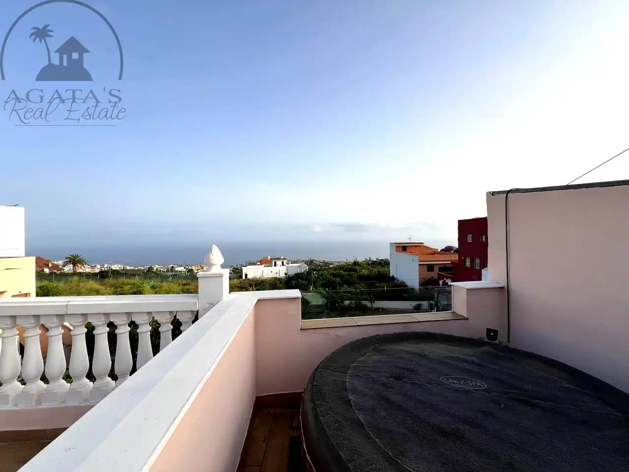 Vista exterior de Casa o xalet en venda en Los Realejos amb Terrassa