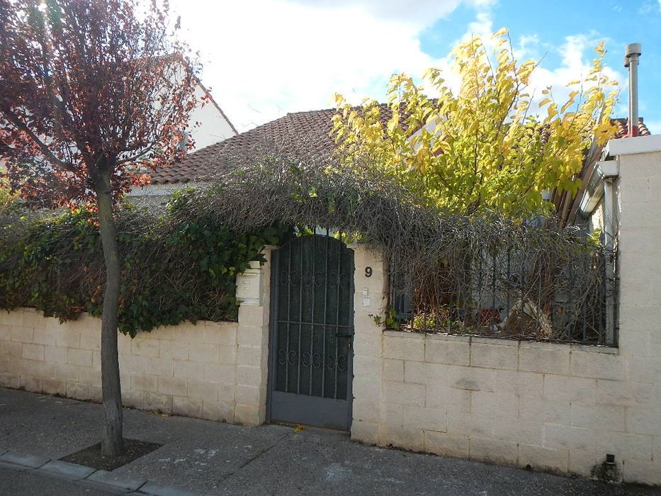 Vista exterior de Casa o xalet en venda en Pinseque amb Jardí privat