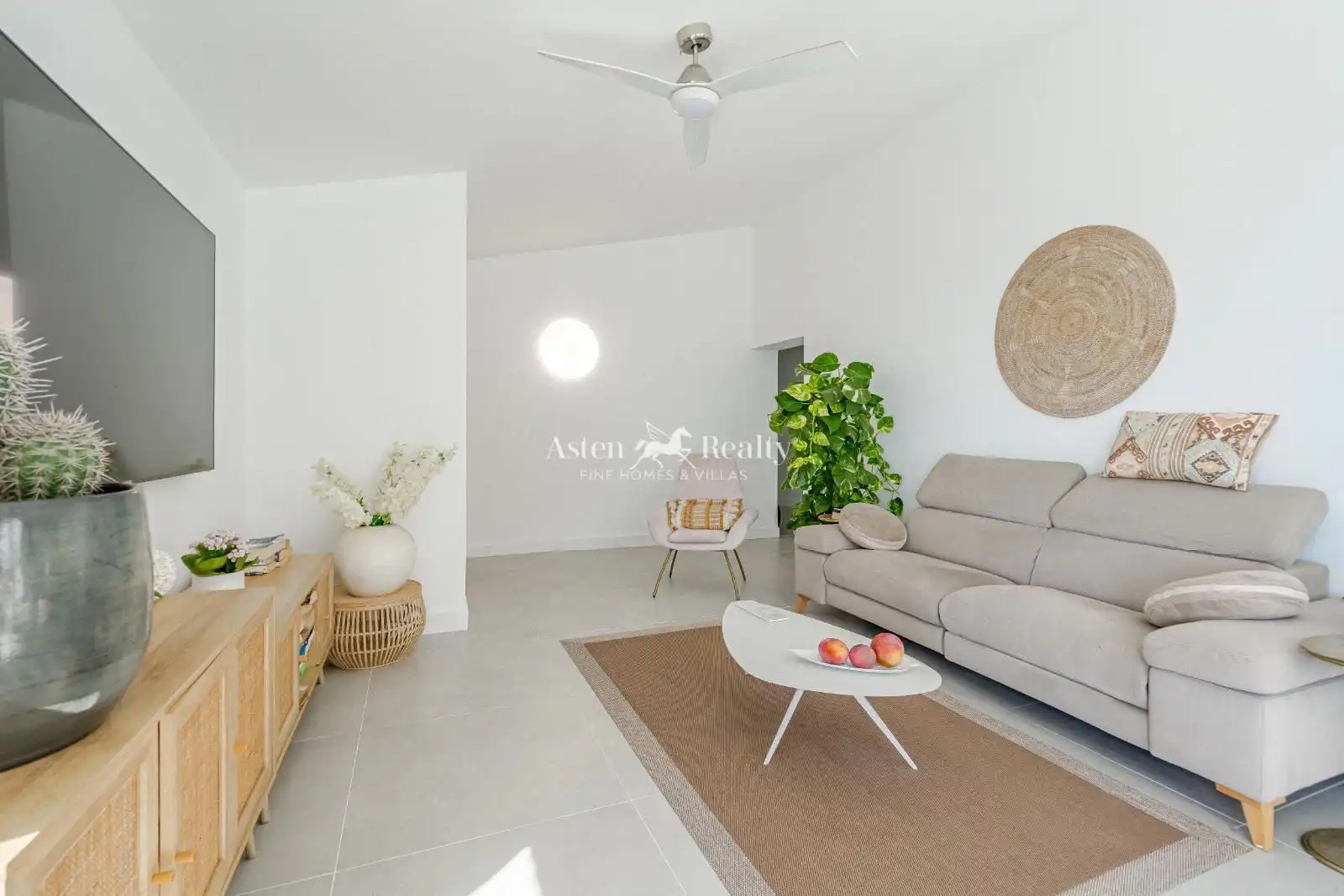 Sala de estar de Casa o chalet en venta en Santiago del Teide con Aire acondicionado, Terraza y Piscina
