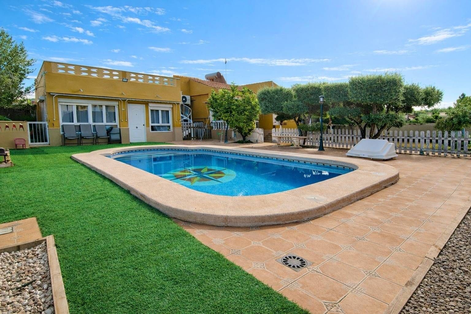 Jardí de Casa o xalet en venda en San Vicente del Raspeig / Sant Vicent del Raspeig amb Jardí privat, Traster i Piscina