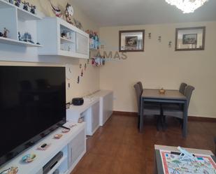 Sala d'estar de Casa o xalet en venda en Rosalejo amb Aire condicionat, Terrassa i Traster