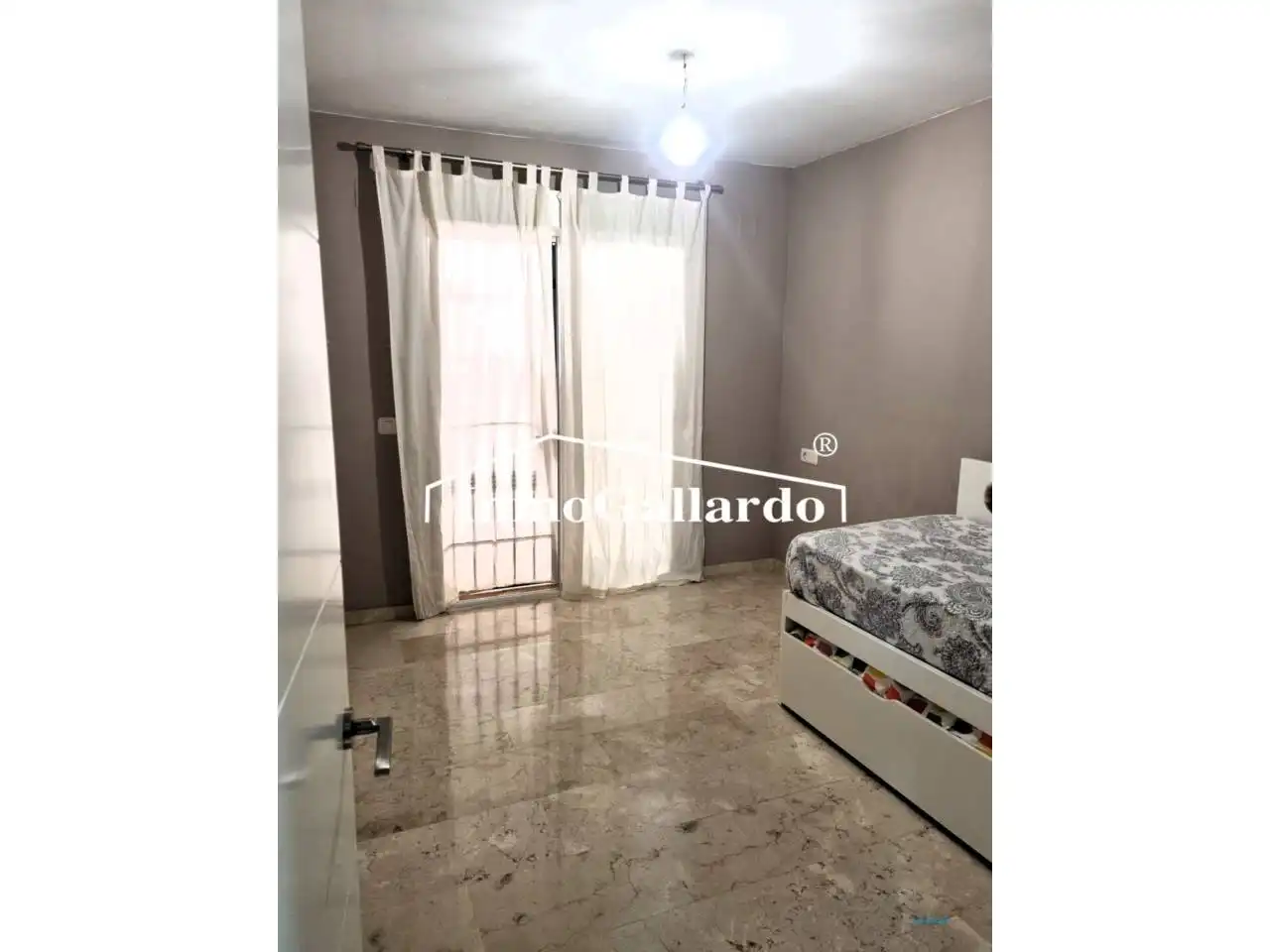 Dormitori de Pis en venda en Rincón de la Victoria amb Terrassa i Piscina comunitària