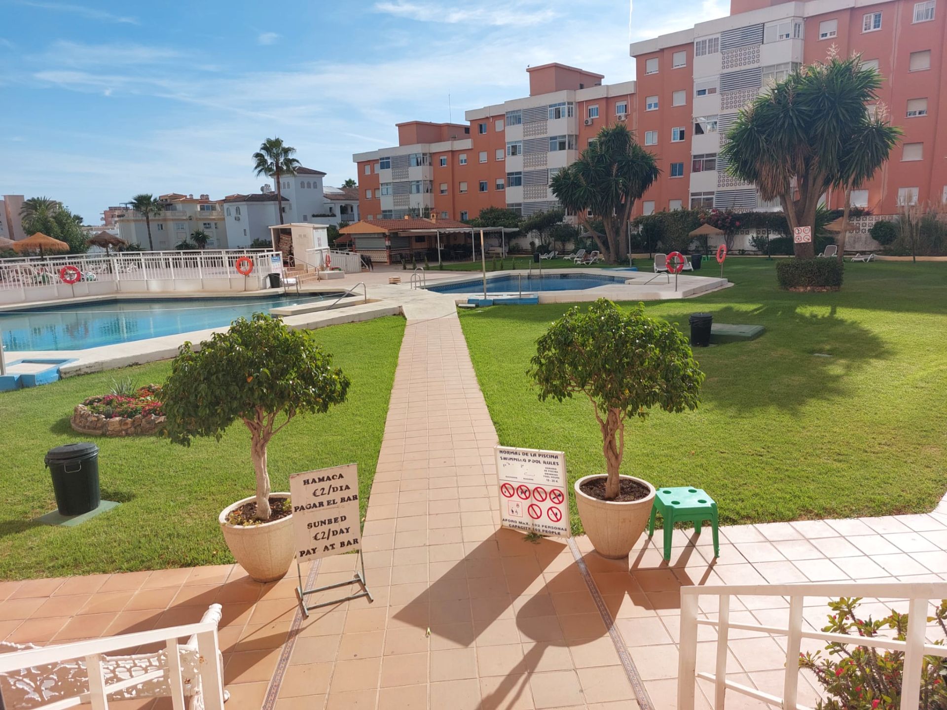 Swimming pool of Apartment for sale in Torremolinos  with Air Conditioner, Furnished and Community pool