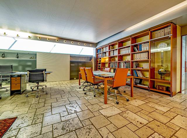 Nave industrial en Alquiler en Venta del Olivar