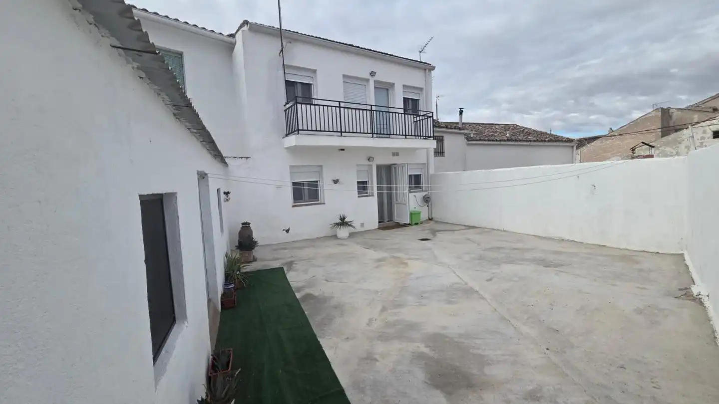 Vista exterior de Casa o chalet en venta en Belinchón con Terraza y Trastero