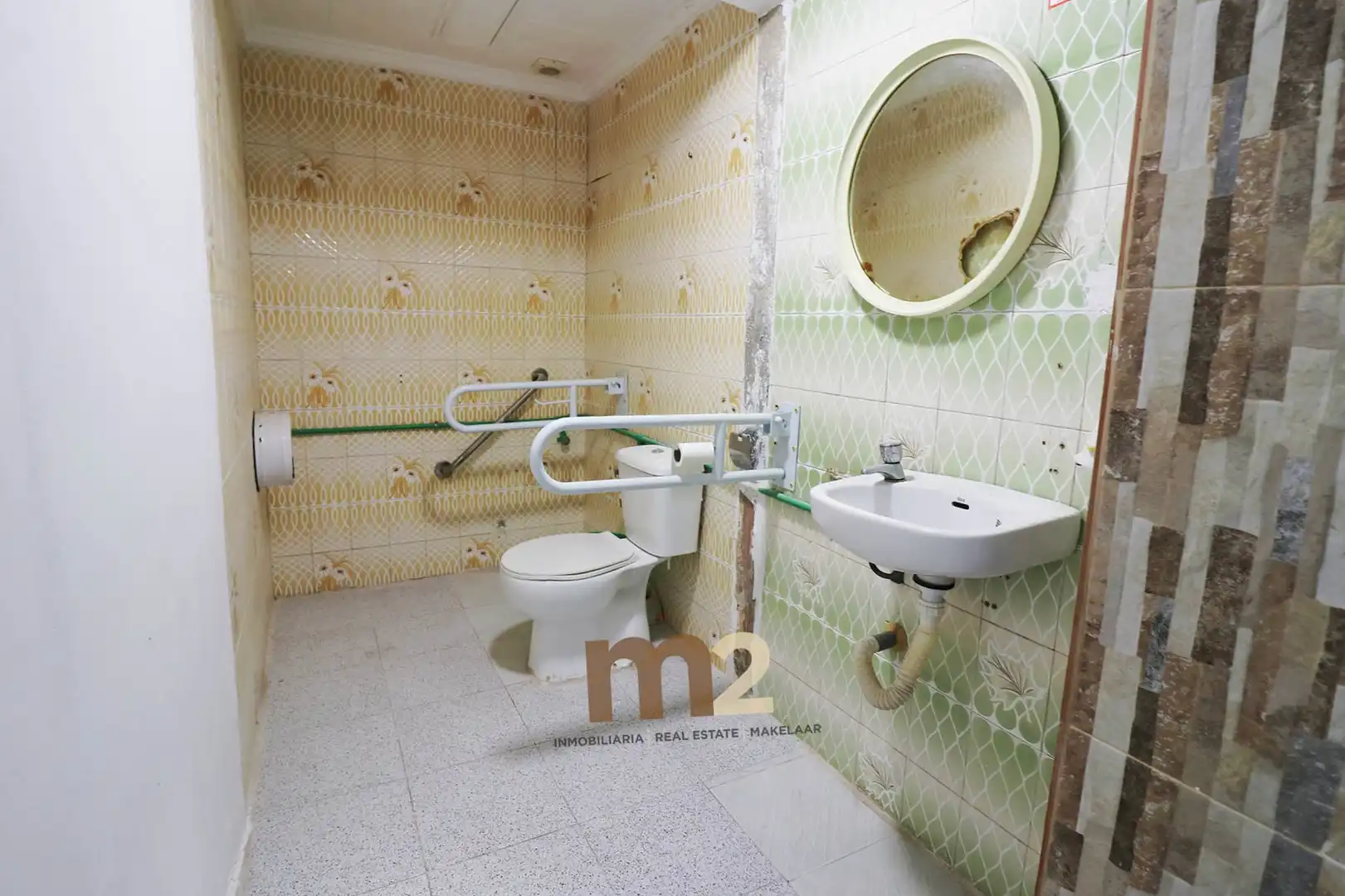Baño de Local de alquiler en Guardamar del Segura