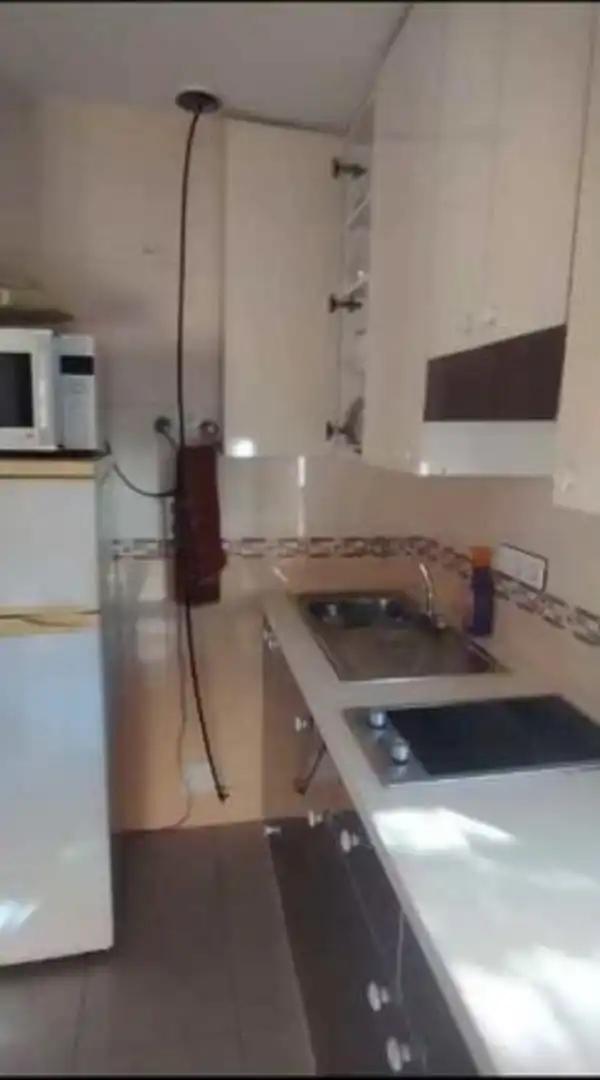 Cuina de Casa o xalet en venda en Granada amb Terrassa, Piscina i Moblat